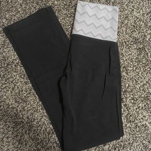 Vicoria’s Secret PINK yoga pants